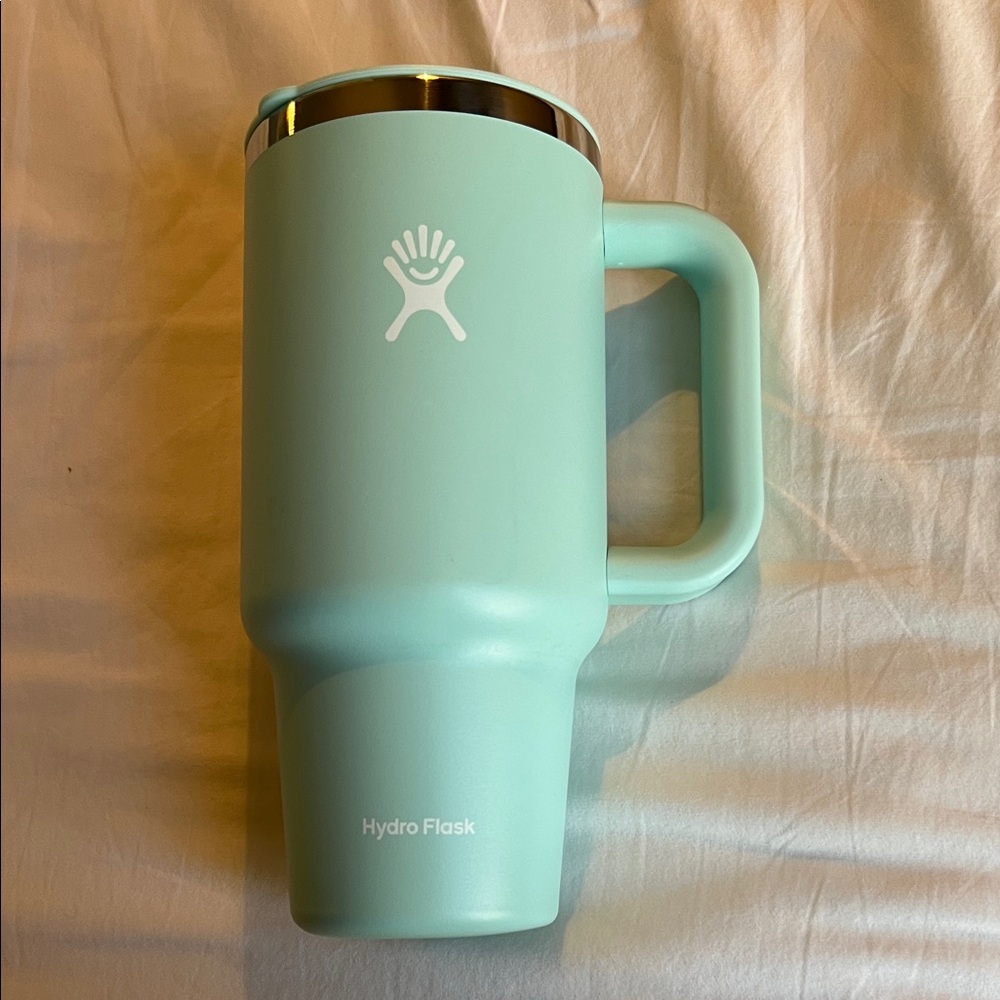 Hydro Flask Light Blue Travel Mug